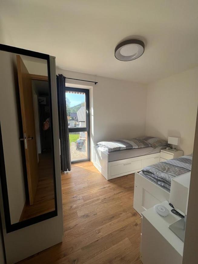 Luxusni Apartman Grand V Centru Harrachova Se Soukromou Mega Terasou, S Privatnim Parkovanim Zdarma, S Moznosti Dobijeni Wallbox Ev A Vyhledem Na Harrachovsky Kostelicek Exterior foto